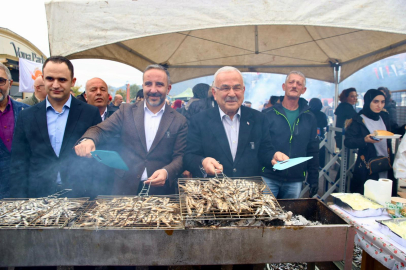 Perşembe Hamsi Festivali İle Coştu