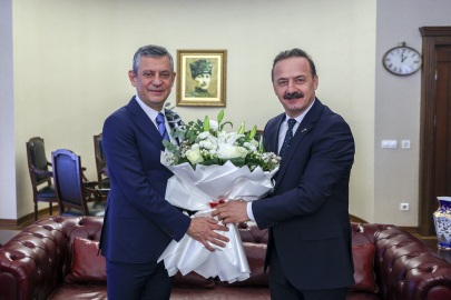 Genel Başkanlar Özgür Özel ve Yavuz Ağıralioğlu Bir Araya Geldi