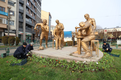 Büyükşehir Binlerce Çiçekle Şehri Süsleyecek