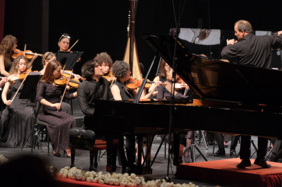 Senfoni Orkestrası ve Cem Babacan'dan Muhteşem Konser