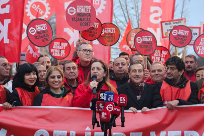 DİSK Milyonların İnsanca Yaşam Talebini Ankara’ya Götürmek için Yürüyor