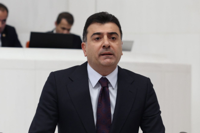 Zeynel Emre'den Emeklilerin Barınma Krizine İlişkin Soru Önergesi