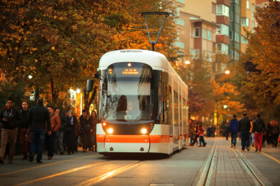 Estram 21 Yılda 745 Milyon Yolcu Taşıdı