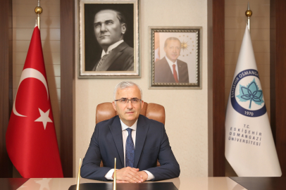 ESOGÜ Rektörü Çolak'ın Yeni Yıl Mesajı