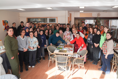 Özel Bireyler Yeni Yılı Gökkuşağı Kafede Kutladı