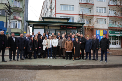 Başkan Ünlüce Yenilenen Taksi Durağını Ziyaret Etti