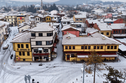 Tarihi Odunpazarı Bölgesi Beyaza Büründü