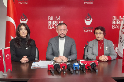 Zafer Partisi'nden Bayrağa Saygı Yürüyüşü