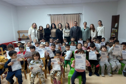 Çocuk Evlerinde Karne Coşkusu