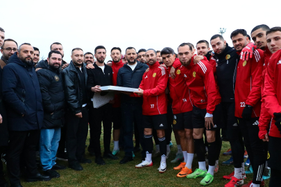ETB'den Eskişehirsporlu Futbolculara Moral Ziyareti