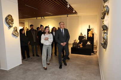 ''Varınca Ara'' Seramik Sergisi, Sanat Sokağı’nda Açıldı