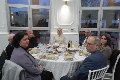 Başkan Subaşı İftarda Muhtarlarla Buluştu