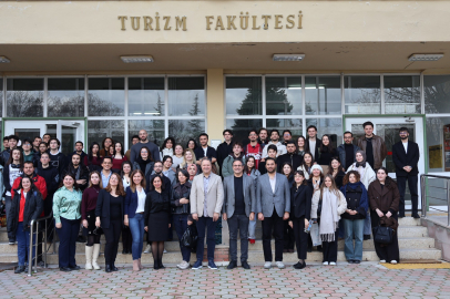 Mesleğin Ustası Öğrencilerle Tecrübelerini Paylaştı