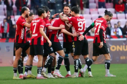 Eskişehirspor Bornova'yı Dağıttı