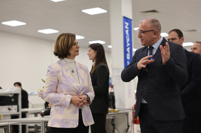 Başkan Ünlüce'den Kadın İşçilere Destek