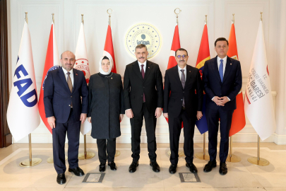 AK Parti Eskişehir'den Bakan Çiftçi'ye Hayırlı Olsun Ziyareti