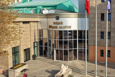 Kurtuluş Kapalı Pazaryeri İnşaatında Çalışmalar Bir Günde Tamamlanacak