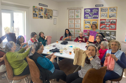 Koca Çınar Müdavimlerinden Halk Market’e Bayram Hediyesi