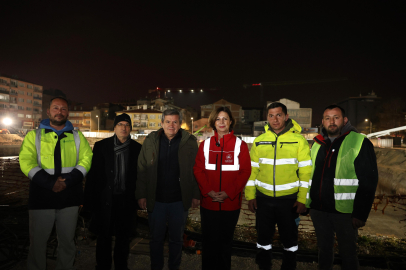 Başkan Ünlüce Kurtuluş Kapalı Pazaryeri Çalışmalarını İnceledi