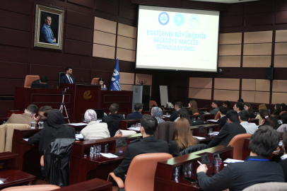 Gençler Meclis Kürsüsünde