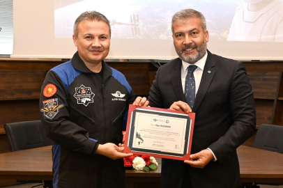 Alper Gezeravcı’dan Gençlere Mesaj