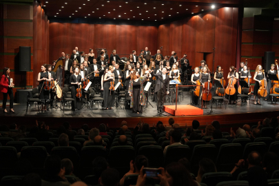 Şefi Rustam Rahmedov Yönetiminde, İdil Yunkuş Solistliğinde Unutulmaz Konser