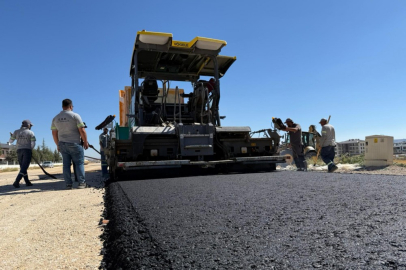 Büyükşehir'den İki Caddede Asfalt Çalışması