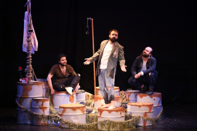 ''Açık Denizde'' Seyirciyle Buluştu