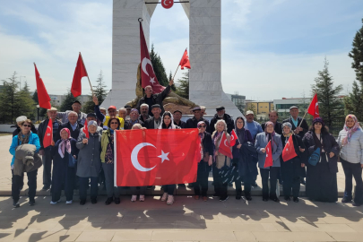 Emek Koca Çınar Yaşam Merkezi Müdavimlerinden Şehitliğe Ziyaret