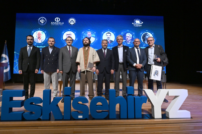 Yapay Zeka Zirvesinde Disiplinler Arası Başlıklar Öne Çıktı