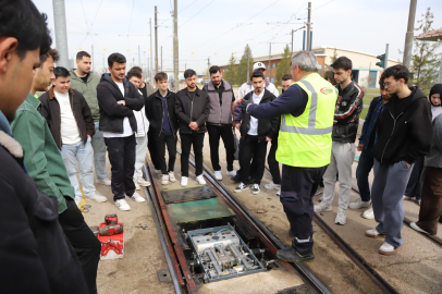 ESTÜ Öğrencilerinden ESTRAM'a Teknik Gezi