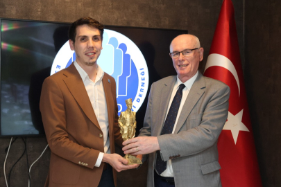 Başkan Kurt’tan ESGİAD’a Ziyaret