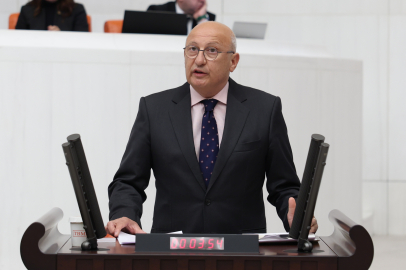 Çakırözer: "Eskişehir'in Sağlık Alanlarını Kimlere Peşkeş Çekiyorsunuz?"