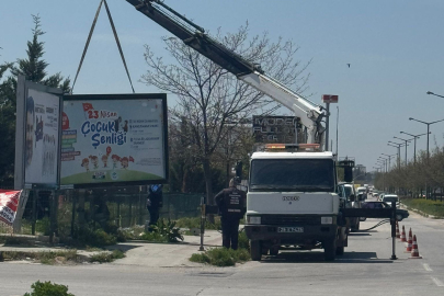 ​AK Parti Tepebaşı İlçe Başkanı Serhat Tunç’tan Billboard Tepkisi
