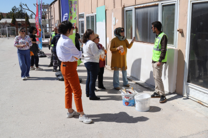 Kadınlar İçin Alçı ve Boya Kursuna Yoğun İlgi