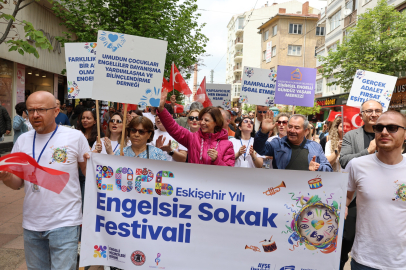 Engelsiz Sokak Festivali Renkli Görüntülere Sahne Oldu