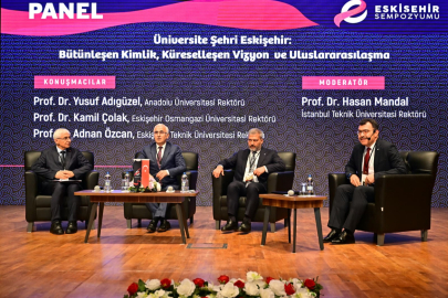 ESOGÜ Rektörü Prof. Dr. Kamil Çolak Eskişehir Sempozyumu’nda Konuştu
