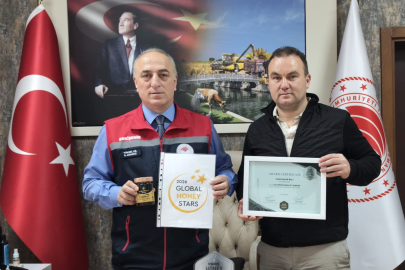 Eskişehirli Arıcıdan Uluslararası Başarı: Paris’ten Alpu’ya Dev Ödül!