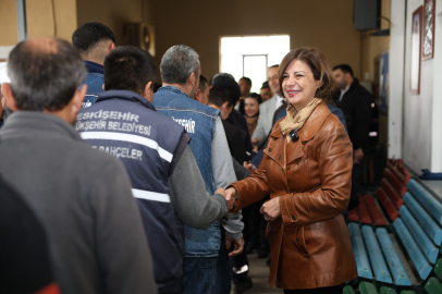 Başkan Ünlüce Personelle Bayramlaştı