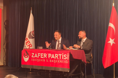 Selçuk Geçer Eskişehir’den Sordu: "Motoru Olmayan Arabaya Vites Koysan Ne Olur?"