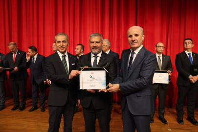 Anadolu Üniversitesi'ne “Spor Dostu Kampüs” Ödülü