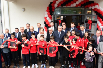 Eskişehir’de Sporun ve Eğitimin Yeni Yuvası: Fethi Heper Spor Ortaokulu Açıldı
