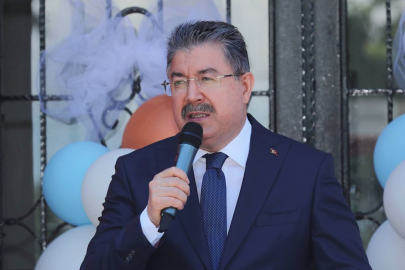 Vali Dr. Erdinç Yılmaz: “Babalarımız Güven ve Fedakârlığın Sembolüdür”