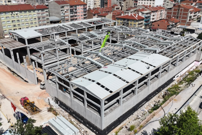 Kurtuluş Kapalı Pazar Yerinde Çalışmalar Sürüyor