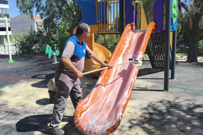 Emek Mahallesi'nde Bulunan Çocuk Parkına Saldırı