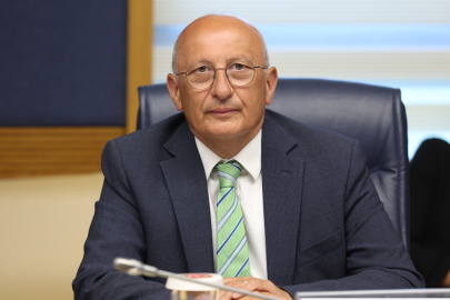 Suriye’ye Hastane Yapana Kadar Kendi Hastanelerimizi Satmaktan Vazgeçin!