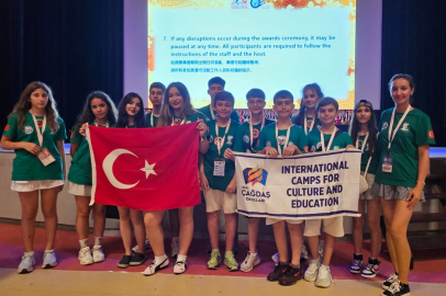 Tokyo'da Büyük Başarı: Özel Çağdaş Okulları'ndan 12 Madalya