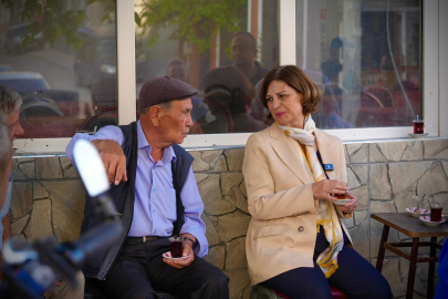 Başkan Ünlüce Emek Mahallesi'nde