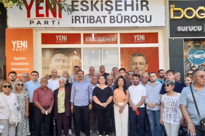 Yeni Parti Eskişehir İrtibat Bürosu Açıldı: İlçe Başkanları Toplu İstifa Etti