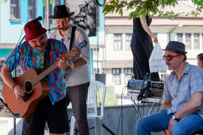 Hayal Orkestrası Sanat Sokağında Çocuklarla Buluştu